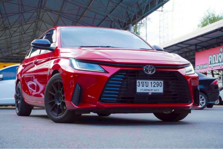 Toyota Yaris ATIV 2022 1.2 Smart Sedan เบนซิน ไม่ติดแก๊ส เกียร์อัตโนมัติ แดง รูปที่ 2
