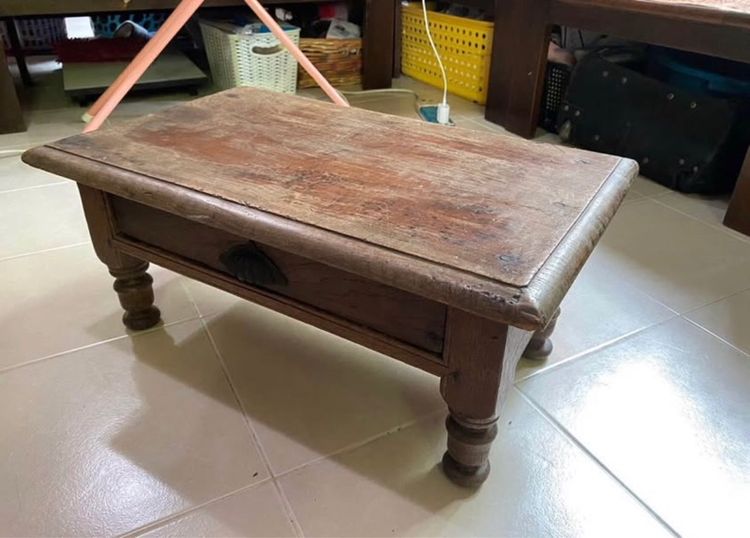 น้ำตาล โต๊ะเขียนหนังสือไม้สักโบราณ