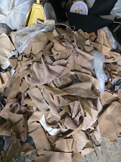 อุตสาหกรรม ช่าง เศษหนังเเท้ชั่งกิโล หนังหนา 1.5 มิล กิโลละ 45.- รูปที่ 3