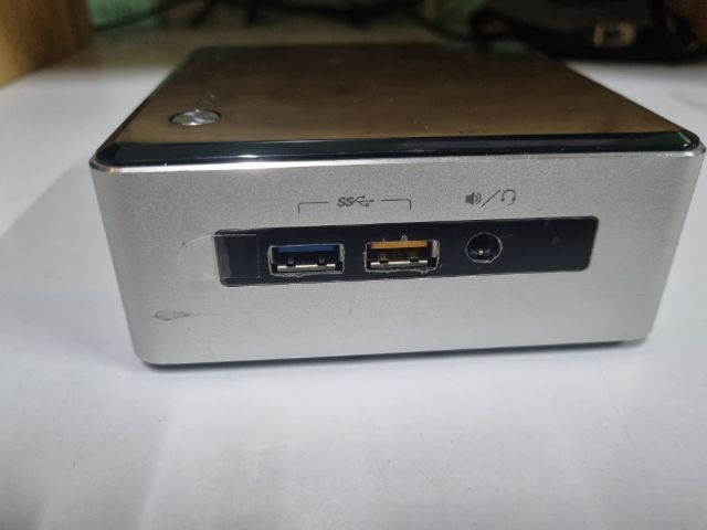 คอม Intel NUC