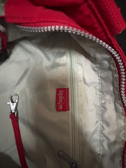 กระเป๋า Kipling รุ่น Art M (สีแดง) รูปที่ 9