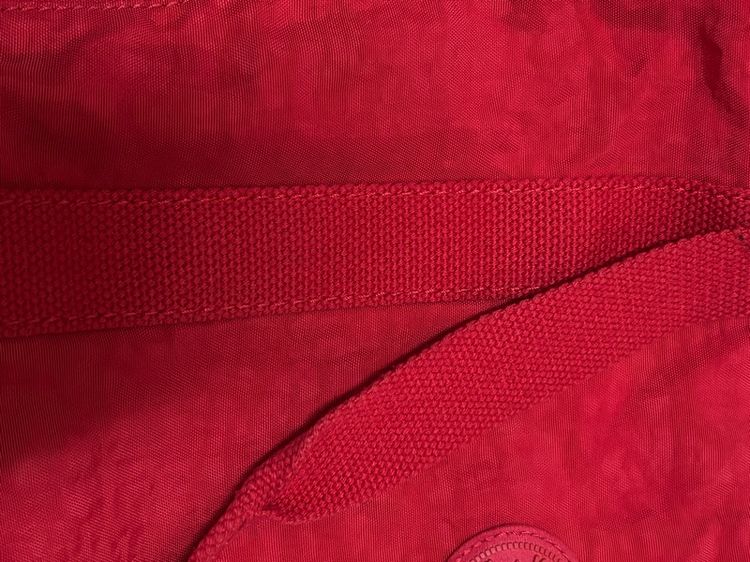 กระเป๋า Kipling รุ่น Art M (สีแดง) รูปที่ 11