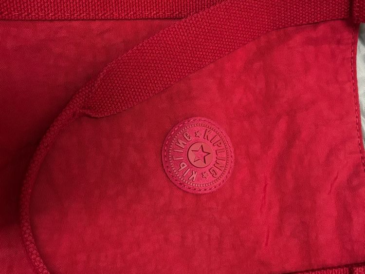 กระเป๋า Kipling รุ่น Art M (สีแดง) รูปที่ 12