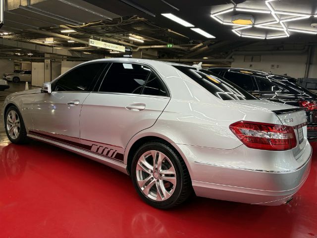 รถ Mercedes-Benz E-Class E200 CGI สี บรอนซ์เงิน