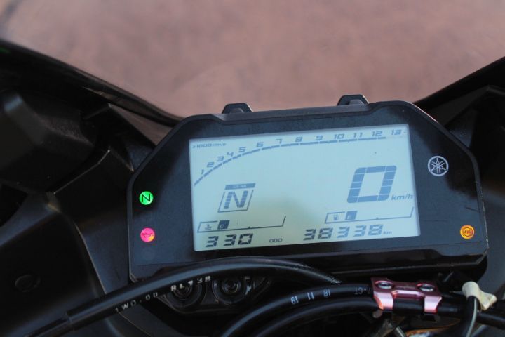 Yamaha YZF-R3 รูปที่ 6