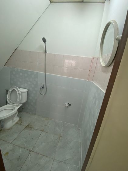 บ้านเดี่ยว 50 ตารางวา ปรับปรุงใหม่ 2 ห้องนอน 1 ห้องน้ำ 1 กม. จาก BTS คปอ ให้เช่าเพียง 8,000 บาท