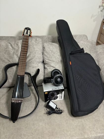 กีต้าร์โปร่ง Yamaha SLG-110N Silent Guitar สีดำ