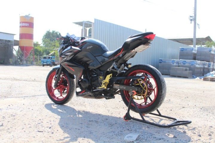 Kawasaki Z300 รูปที่ 6