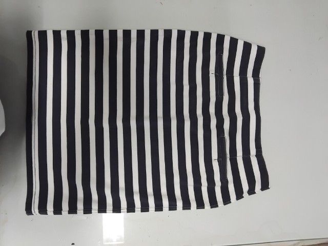 กระโปรงมือสอง ทรงสอบ ประมาณเข่า น่ารัก