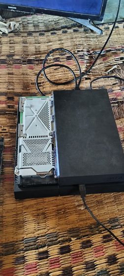 ขายครับps4 fatฝาบนแตก บางทีมีเสียงร้อง มีตำหนิตามภาพ ค่าส่ง100 รูปที่ 4