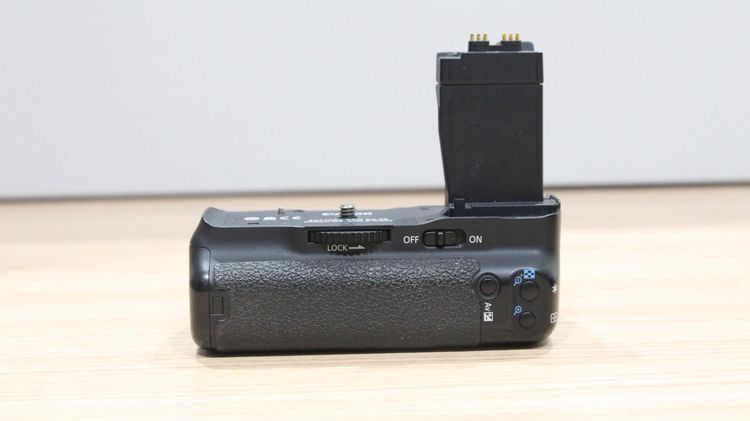 กริปแท้ Canon BG-E8 รูปที่ 5