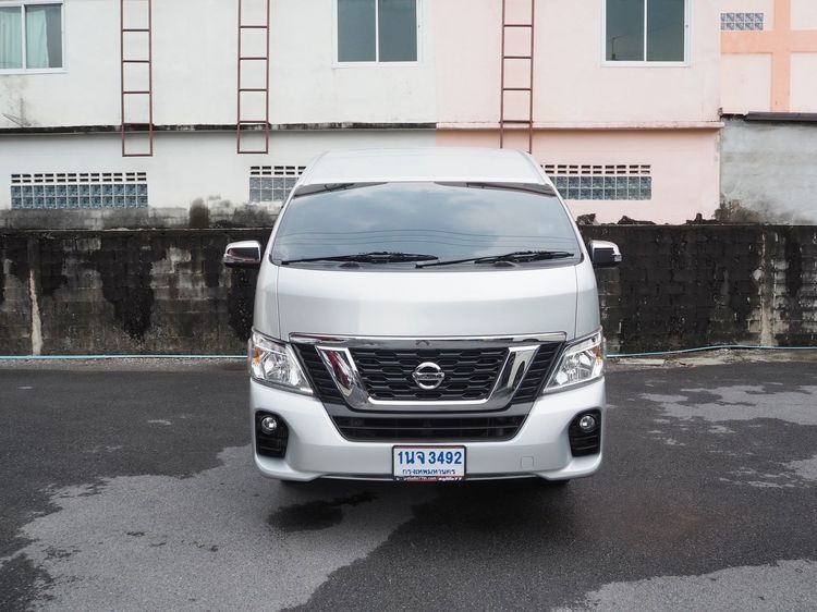 Nissan Urvan 2023 2.5 NV350 Van ดีเซล ไม่ติดแก๊ส เกียร์อัตโนมัติ บรอนซ์เงิน รูปที่ 3