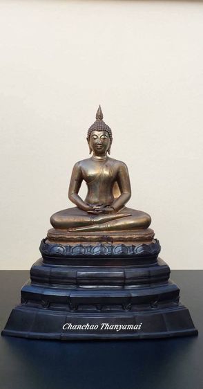 พระบูชาพระพุทธสิหิงค์ ระลึกในงานผูกพัทธสีมา ณ.อุโบสถ วัดมโนรม อ.ศรีราชา จ.ชลบุรี  รูปที่ 4