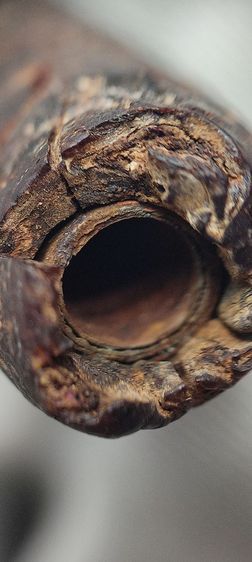 ตะกรุดพอกครั่งเก่า รูปที่ 10