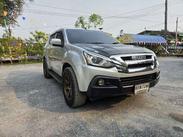 Isuzu MU-X 2017 1.9 Utility-car ดีเซล เกียร์อัตโนมัติ บรอนซ์เงิน รูปที่ 2