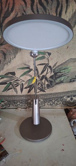 โคมไฟตั้งโต๊ะอ่านหนังสือ รูปที่ 4