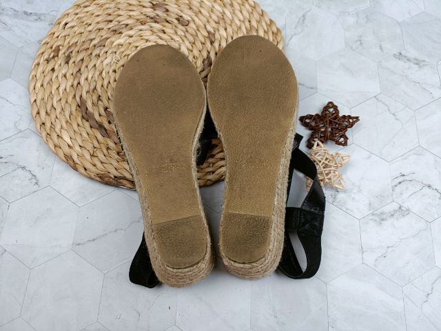 รองเท้ามือสอง รูปที่ 4