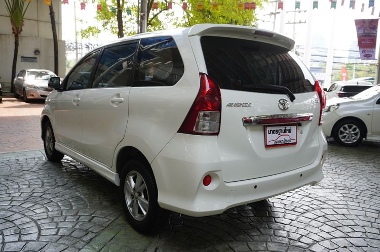 Toyota Avanza 2012 1.5 S Sedan เบนซิน ไม่ติดแก๊ส เกียร์อัตโนมัติ ขาว รูปที่ 4