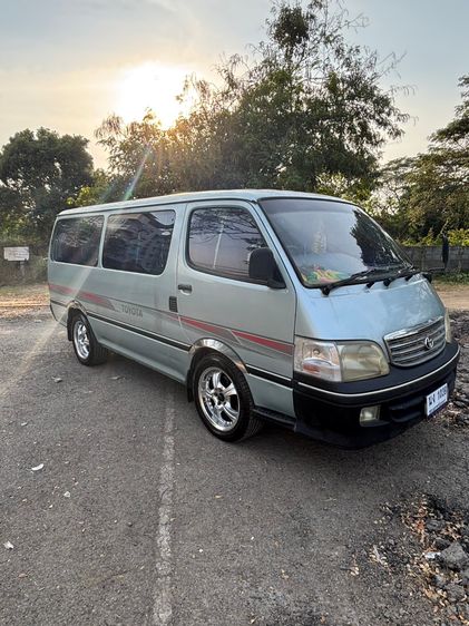 รถ Toyota Hiace 3.0 GL สี เทา