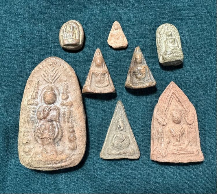 ชุดพระเนื้อดิน องค์ละ800 พร้อมจัดส่ง