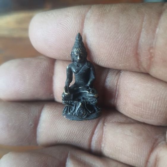 สหายพระเครื่อง