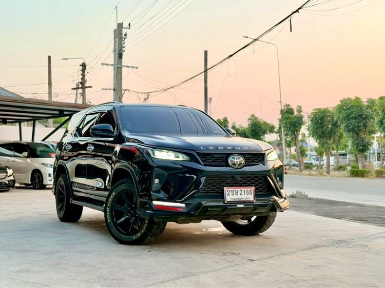 Toyota Fortuner 2022 2.8 Legender Black Top 4WD Utility-car ดีเซล ไม่ติดแก๊ส เกียร์อัตโนมัติ ดำ รูปที่ 3