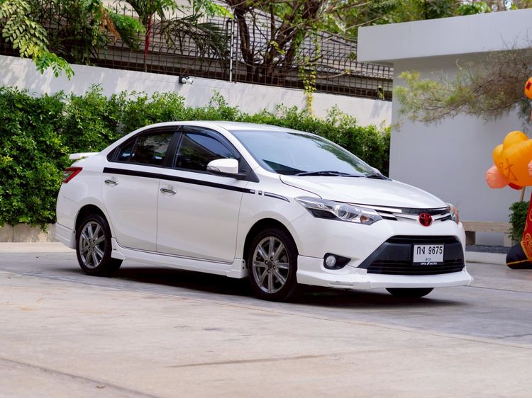 รถ Toyota Vios 1.5 S สี ขาว