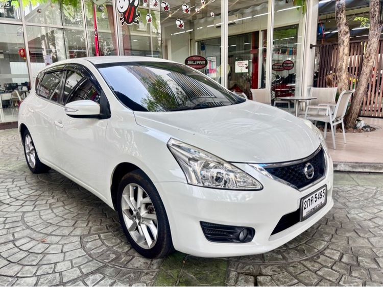 รถ Nissan Pulsar 1.8 V สี ขาว