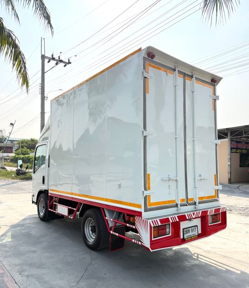 รถ ISUZU NLR 130 แรง ปี 2562  รถห้างแท้  (4 ล้อไม่ติดเวลา) มือเดียว สวยมาก รูปที่ 4