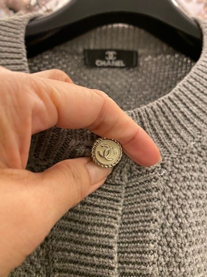 ชาแนล เสื้อแขนยาว สภาพใหม่เอี่ยม  รูปที่ 7