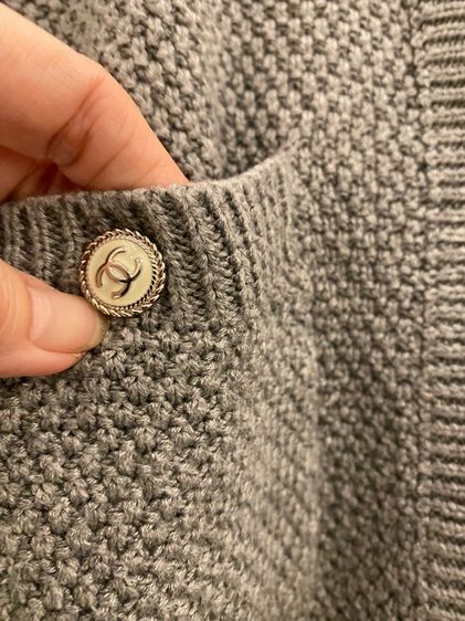 ชาแนล เสื้อแขนยาว สภาพใหม่เอี่ยม  รูปที่ 4