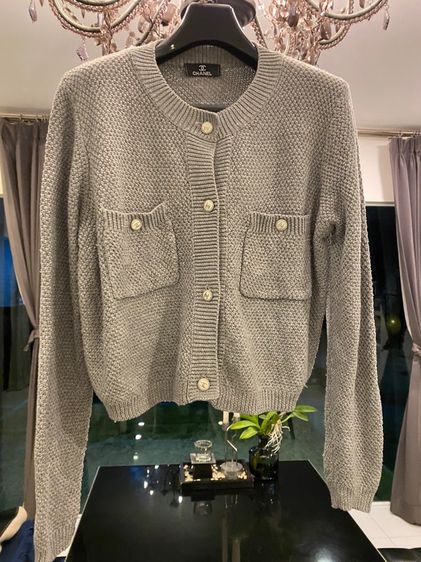 ชาแนล เสื้อแขนยาว สภาพใหม่เอี่ยม  รูปที่ 3