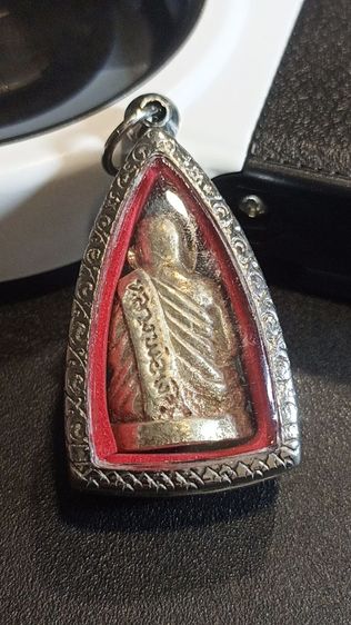 รูปหล่อเงินหลวงพ่อแถมผงสุพรรณ รูปที่ 4