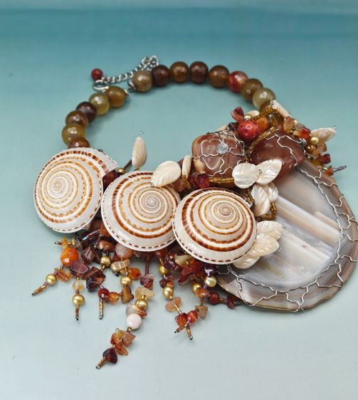 สร้อยคอหินอ่อน  รูปที่ 5