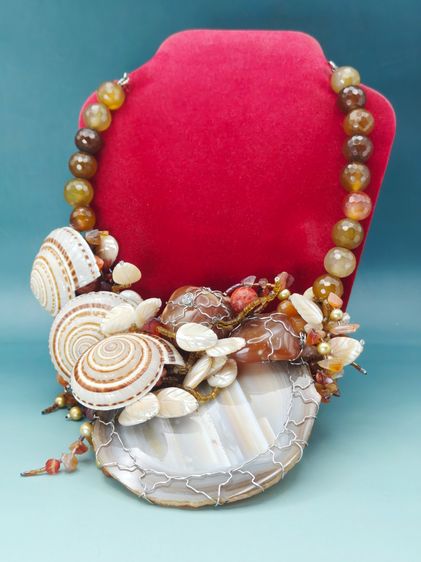 สร้อยคอหินอ่อน  รูปที่ 3