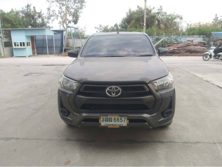 Toyota Hilux Revo 2021 2.4 E Pickup ดีเซล ไม่ติดแก๊ส เกียร์ธรรมดา เทา รูปที่ 2