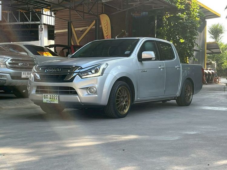 รถ Isuzu D-MAX 1.9 Z สี บรอนซ์เงิน