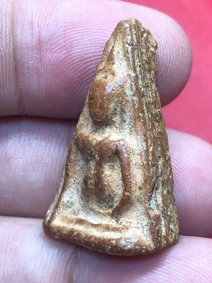 พระนางพญาเข่าตรง รูปที่ 5