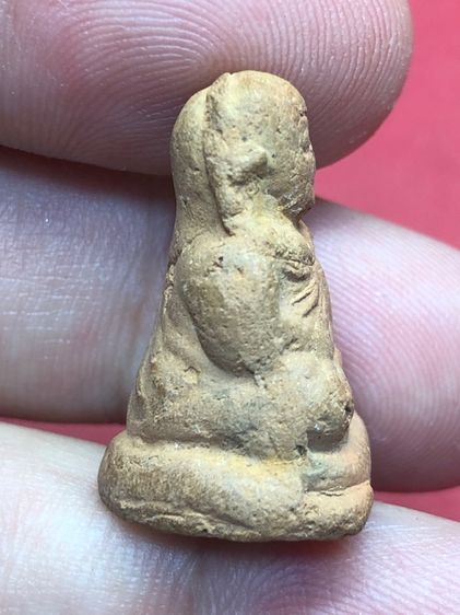 หลวงพ่อเงินเนื้อดิน รูปที่ 5