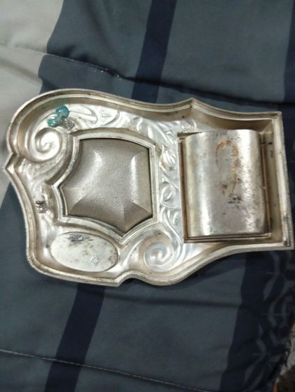 ที่เขี่ยบุหรี่ ไม่ทราบเนื้อ น้ำหนัก 246 กรัม  ถอดชิ้นส่วนเททิ้งได้ รูปที่ 3