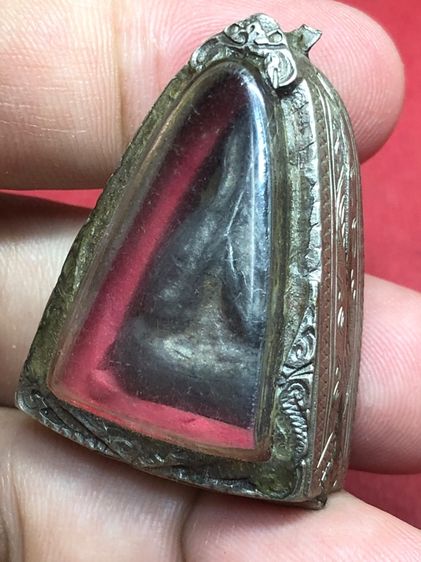 พระหลวงปู่ยิ้มเนื้อตะกั่วตลับเงิน รูปที่ 2