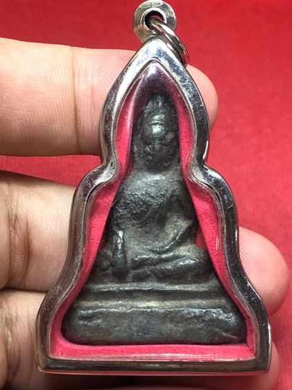 พระศวรเดี่ยวเนื้อชิน