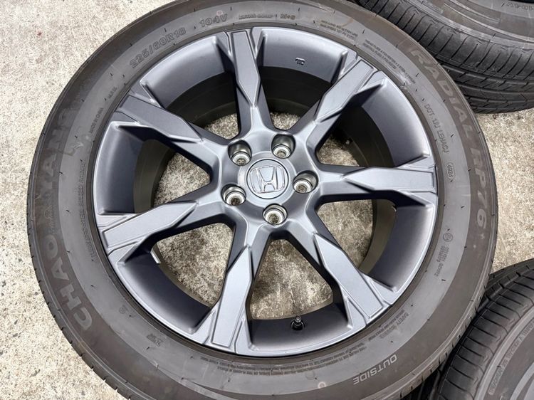แม็ก HONDA ใส่ CRV ขอบ 18” ถอดป้ายแดง ยาง CHAO YANG 225-60R18 ปลายปี 24 ตุ่มหน้ายางยังอยู่ครบ รูปที่ 7