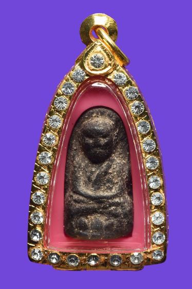 หลวงปู่ทวด เนื้อว่าน พิมพ์พระรอด รุ่นเเรก ปี2497 พระเก่าเก็บสวยเดิม สภาพดี เก่ามาก น่าบูชาครีบ