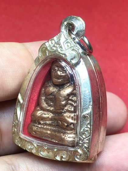 พระหลวงพ่อเงินเนื้อนาค รูปที่ 2