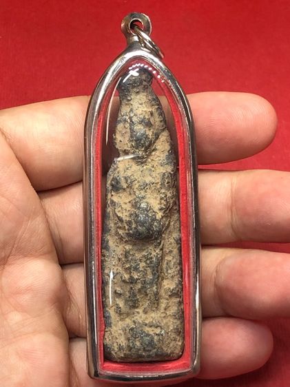 พระร่วงอุ้มบาตรเนื้อชิน