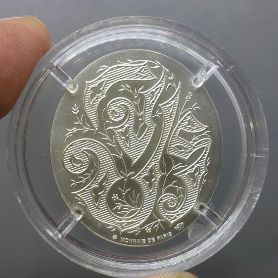 เหรียญรัชกาลที่5 หลังจปร. โมเน่ร์ เดอ ปารีส เนื้อเงินนูนสูง รุ่นกาญจนาภิเษก ปี2539 พร้อมกล่องเดิมๆ รูปที่ 6