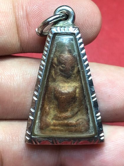 พระผงสุพรรณเนื้อดิน