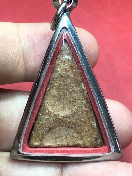 พระนางพญาพิมพ์เข่าตรง รูปที่ 2