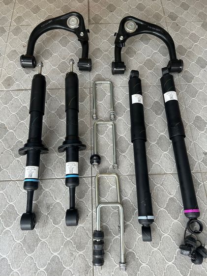 โช้ค ปีกนก รีโว่ฟอร์จูนเนอร์